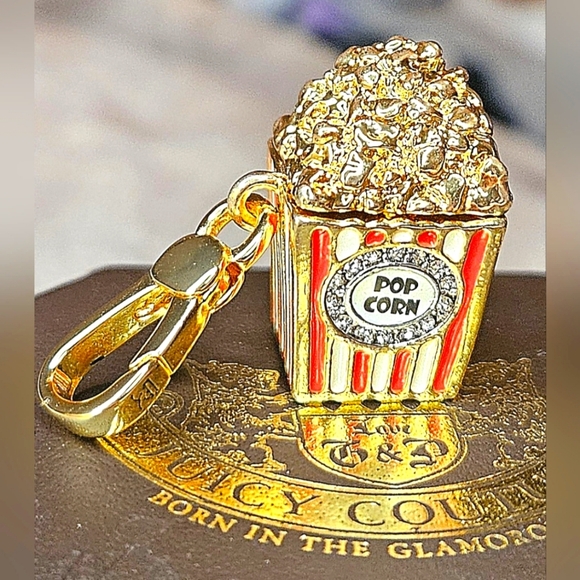 Juicy Couture Gold Red Striped Popcorn Charm Locket Opens Pop Corn Movies Snack - Picture 1 of 16